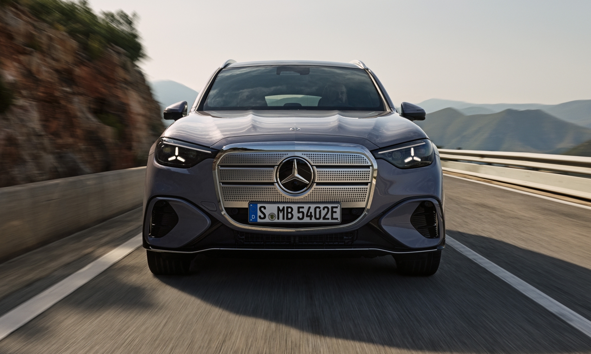 Con un consumo homologado de 14,8 kWh el nuevo GLC es capaz de ofrecer 700 km de autonomía.