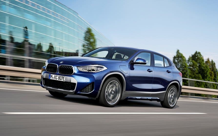  El BMW X2 xDrive25e híbrido enchufable llega en julio y ya tiene precio en España 