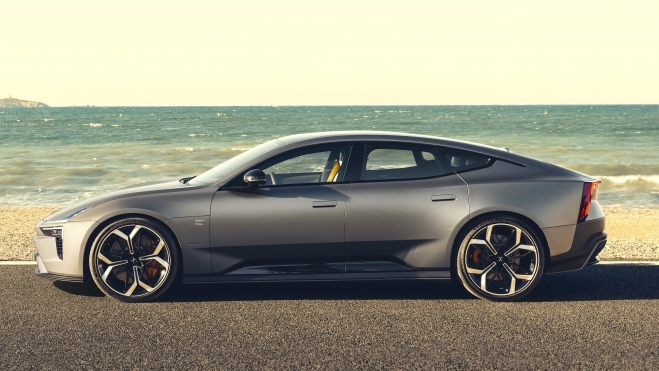 Polestar5 145.300 euros y 884 CV hermanos volvo mejor rival Porsche Taycan (5)