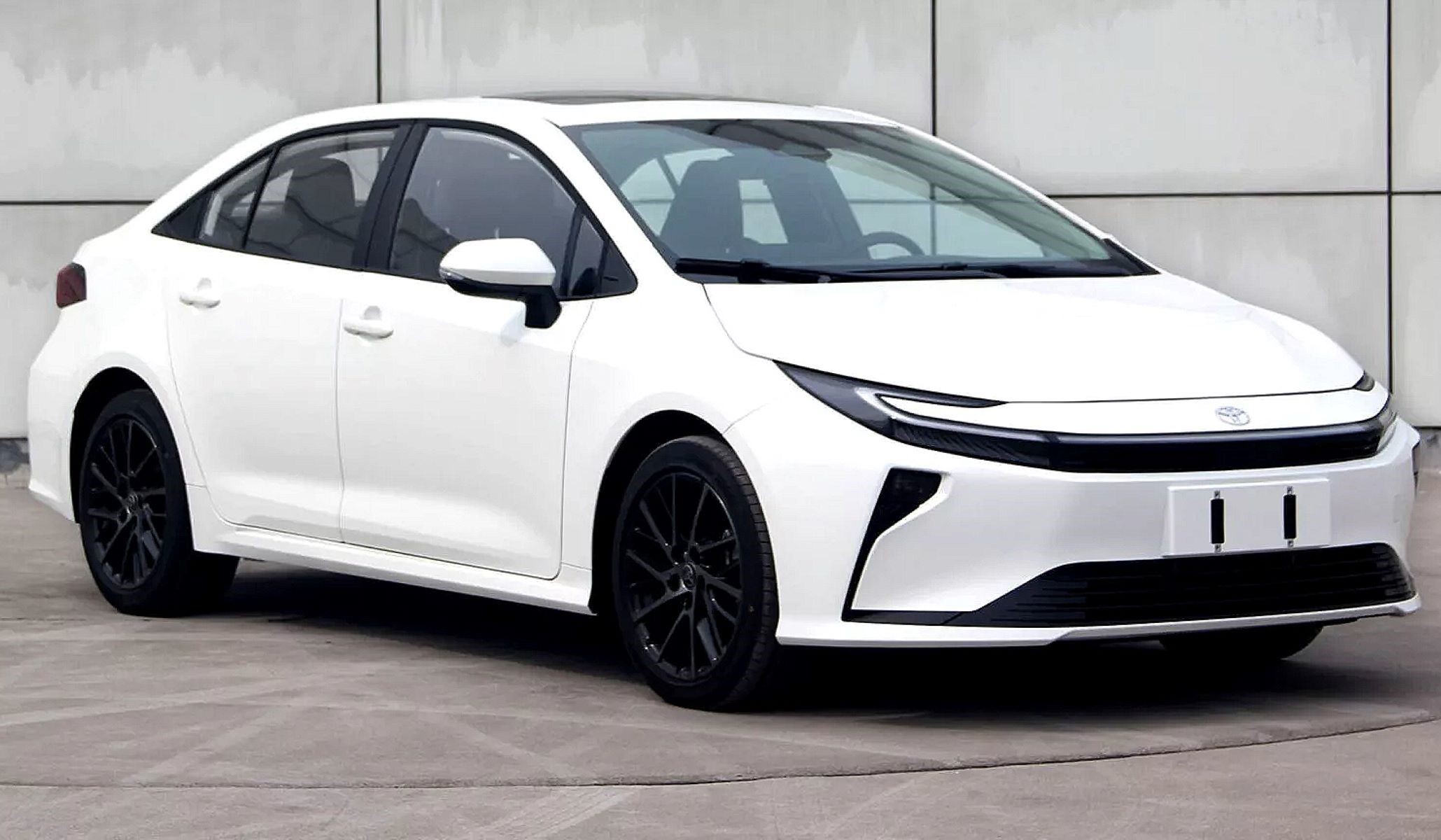 El nuevo Toyota Corolla filtrado en China toma rasgos de los últimos Toyota, como el Toyota RAV4 que llegará a España en 2026.