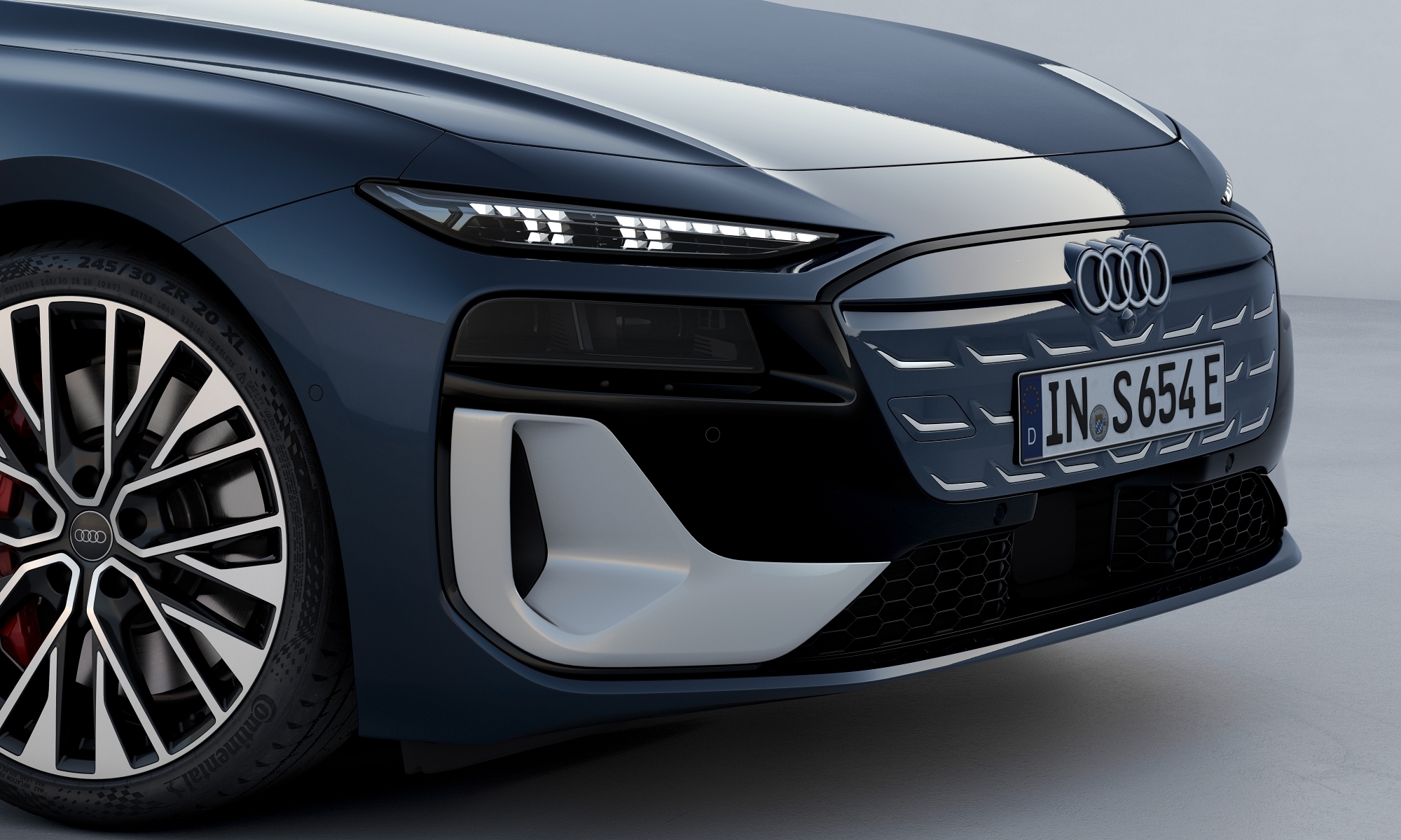Audi ha decidido separar la familia del A6 en térmica y eléctrica.