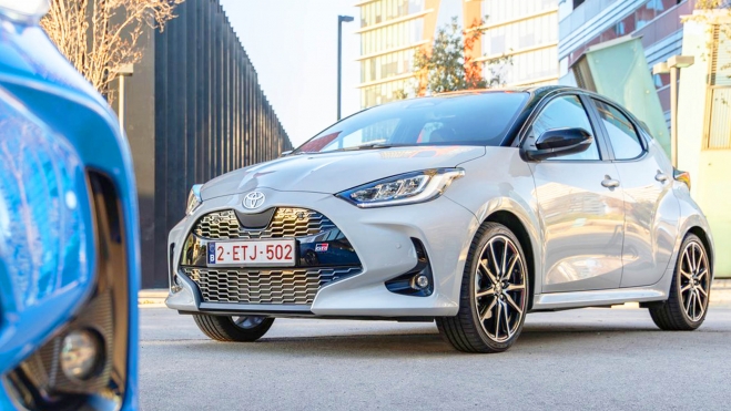 mazda 2 toyota yaris coches hibridos urbanos 2 mazda 2 toyota yaris coches hibridos urbanos 2