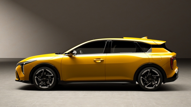kia k4 hatchback KIA rival Toyota Corolla motoro gasolina hibrido diseño electrico 3