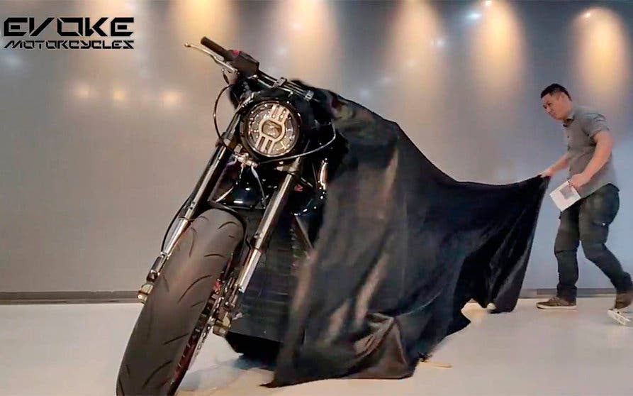  Evoke Motorcycles presenta en Pekín la motocicleta eléctrica Evoke 6061. Facebook de Evoke Motocycles. 