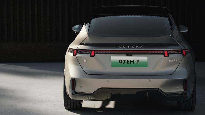 Lynk Co EM P 07 Trasera