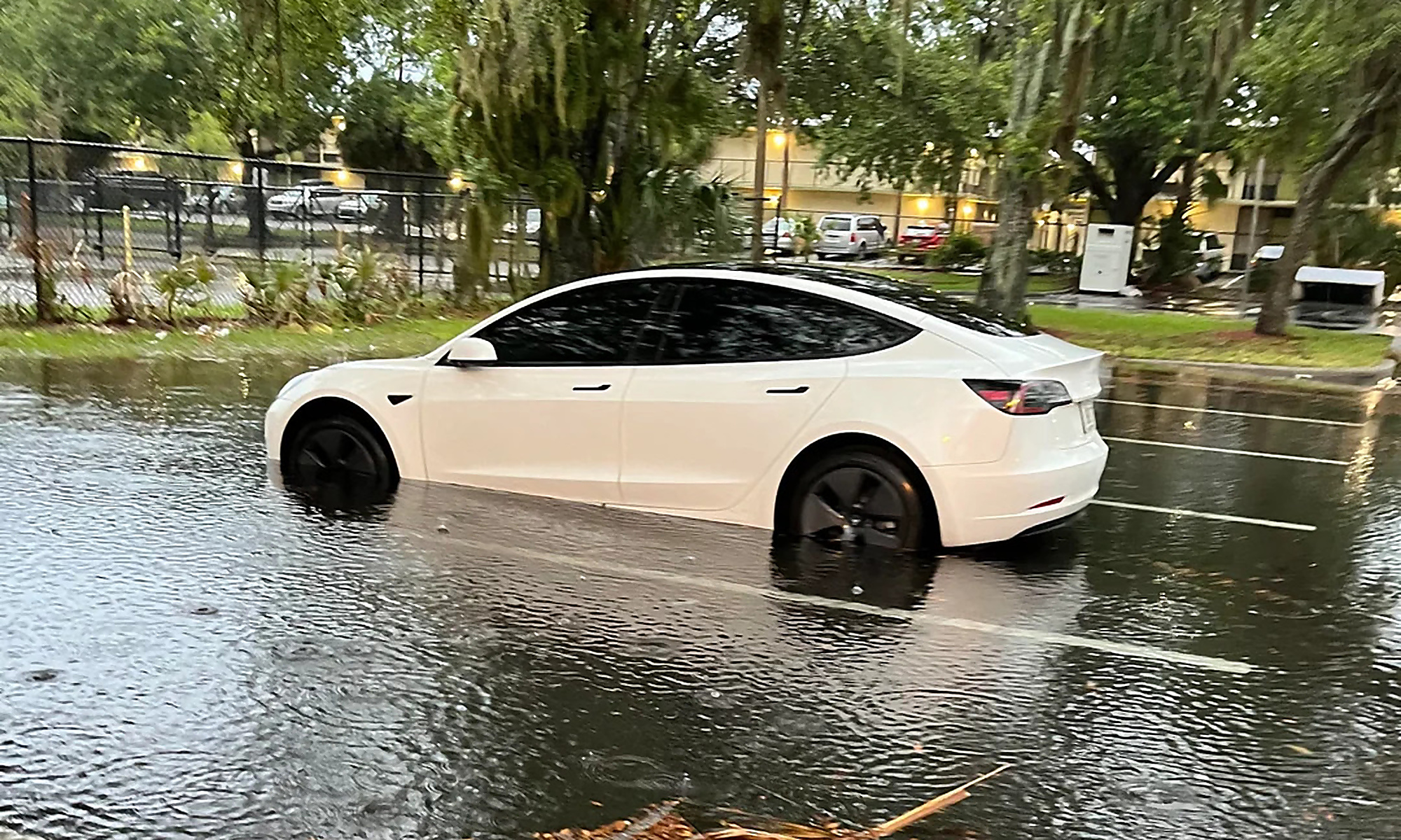 tesla flood 2000x1200