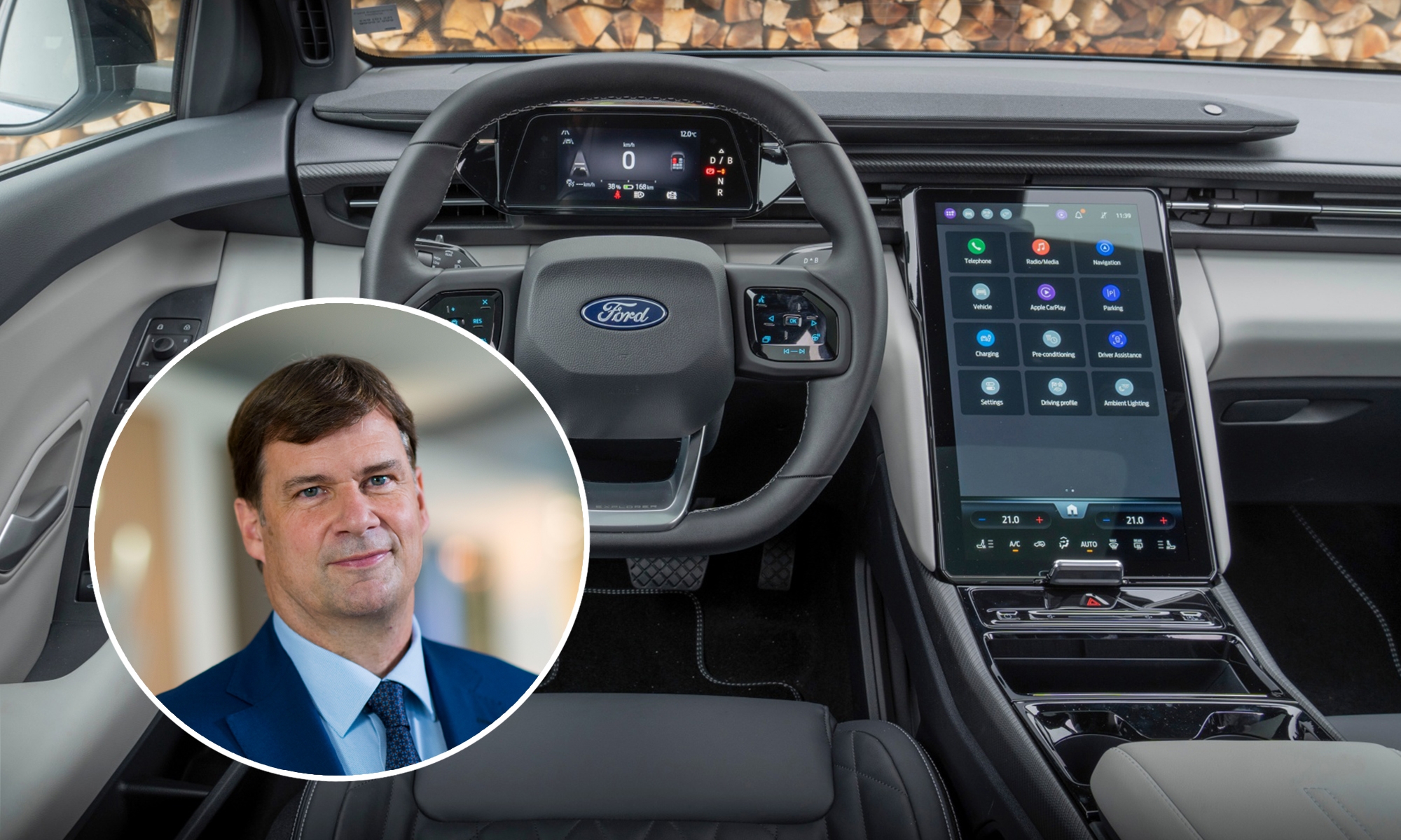 Jim Farley, CEO de Ford, dice que no le convence Apple CarPlay Ultra.