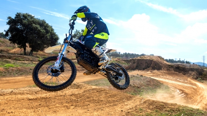 1758735524575 1758735524575