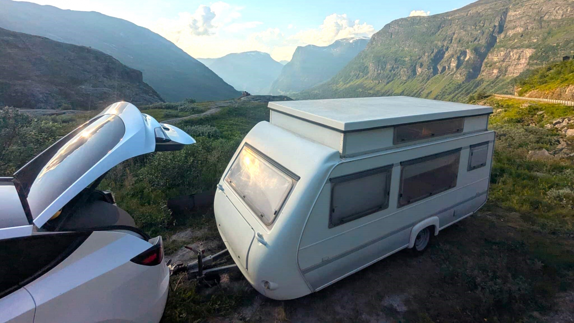 7.000 km gasolina por 558 € Tesla Model Y caravana Europa problema (3)