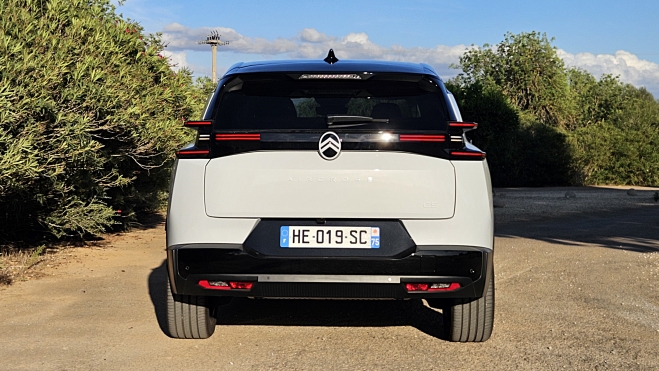 Citroen C5 Aircross PHEV 2025 Desde 37.590 € y con 1.100 km de autonomía Citroën C5 Aircross PHEV, un duro cómodorival MG líder de ventas España (8)
