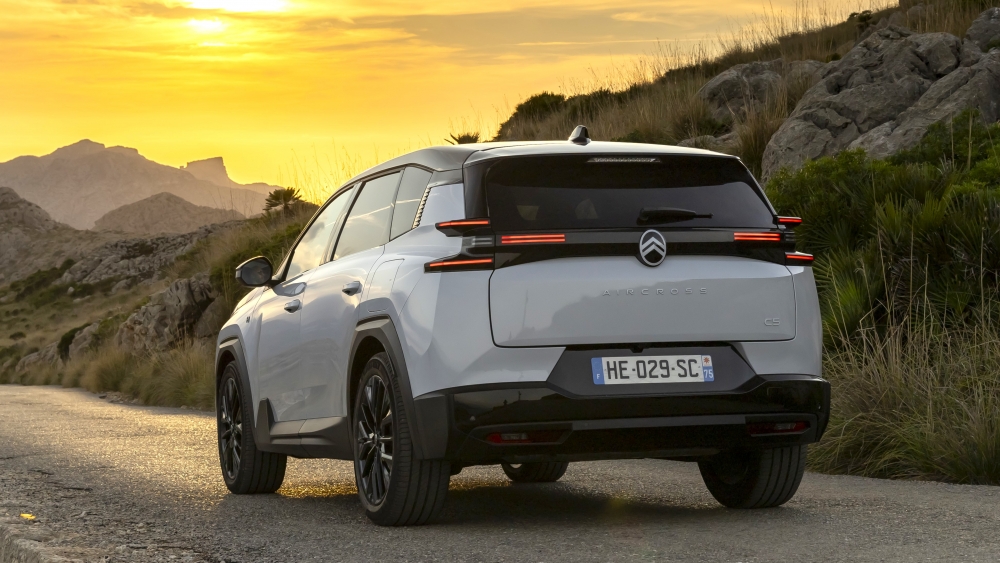 Citroen C5 Aircross PHEV 2025 Desde 37.590 € y con 1.100 km de autonomía Citroën C5 Aircross PHEV, un duro cómodorival MG líder de ventas España (14)