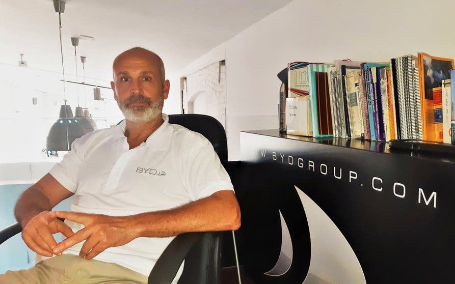  Raúl Gonzalo, Arquitecto Naval y uno de los principales socios de la compañía Barcelona Yacht Design. 