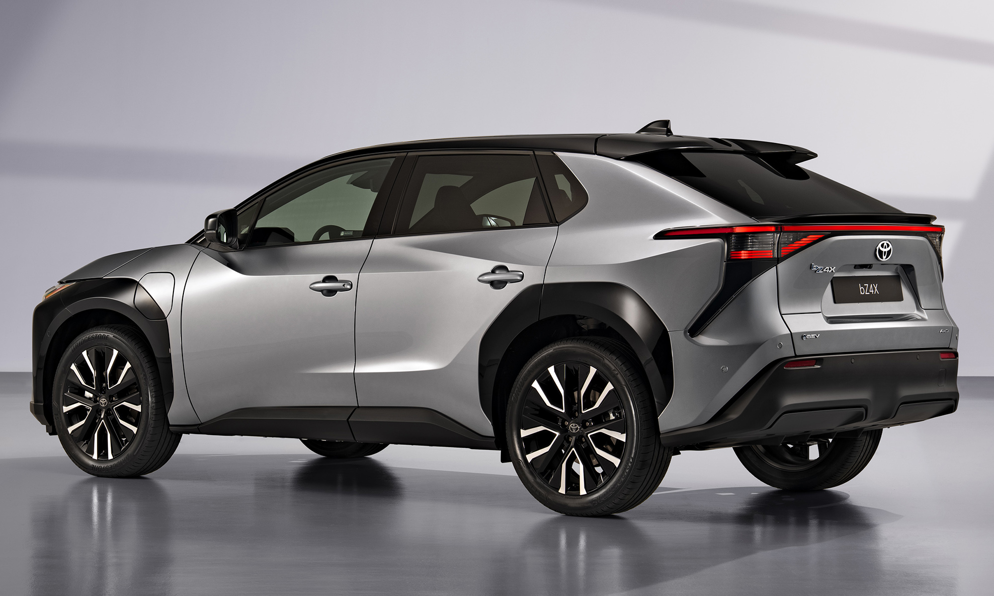 toyota solo vende 18 coches electricos japon 1