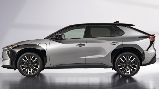 toyota solo vende 18 coches electricos japon