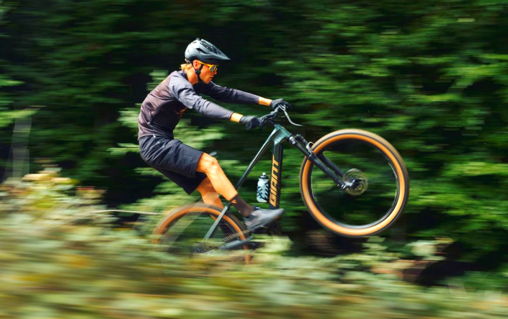 La nueva bicicleta eléctrica de montaña de Giant es potente y asequible (Foto: Giant).