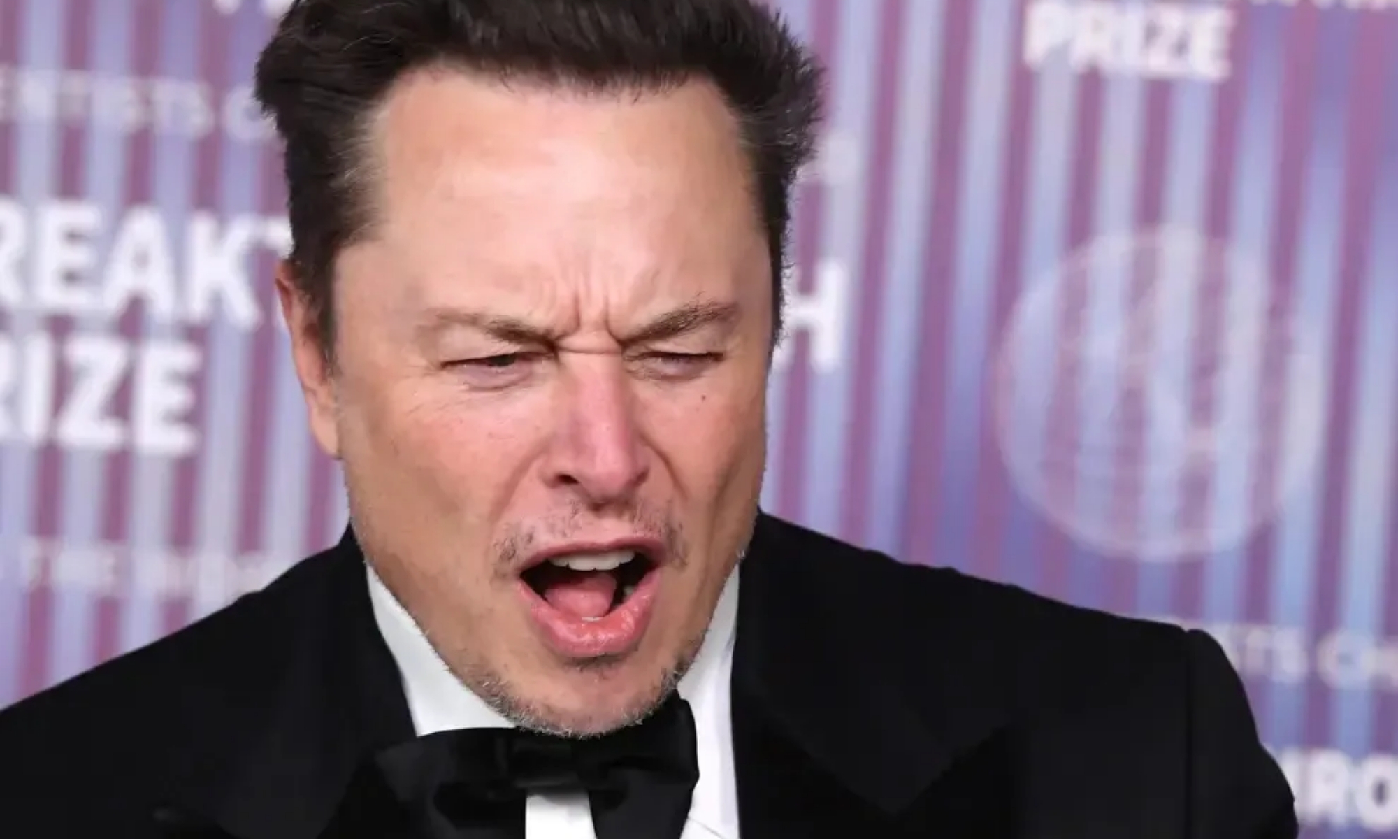 Elon Musk vuelve a ser el hombre más rico del mundo y de la historia.