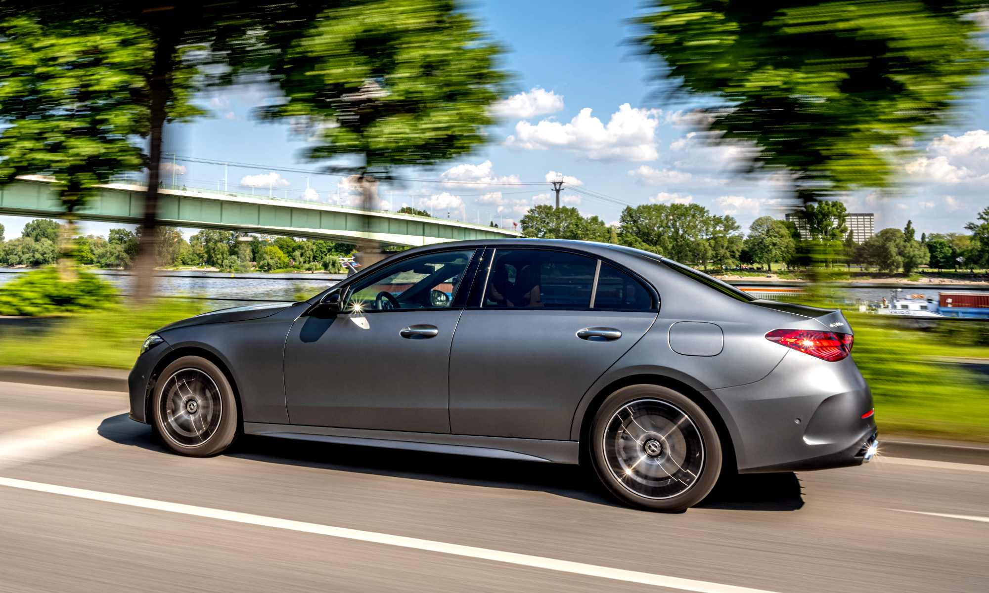 Mercedes C 300 de con tecnología híbrida EQ