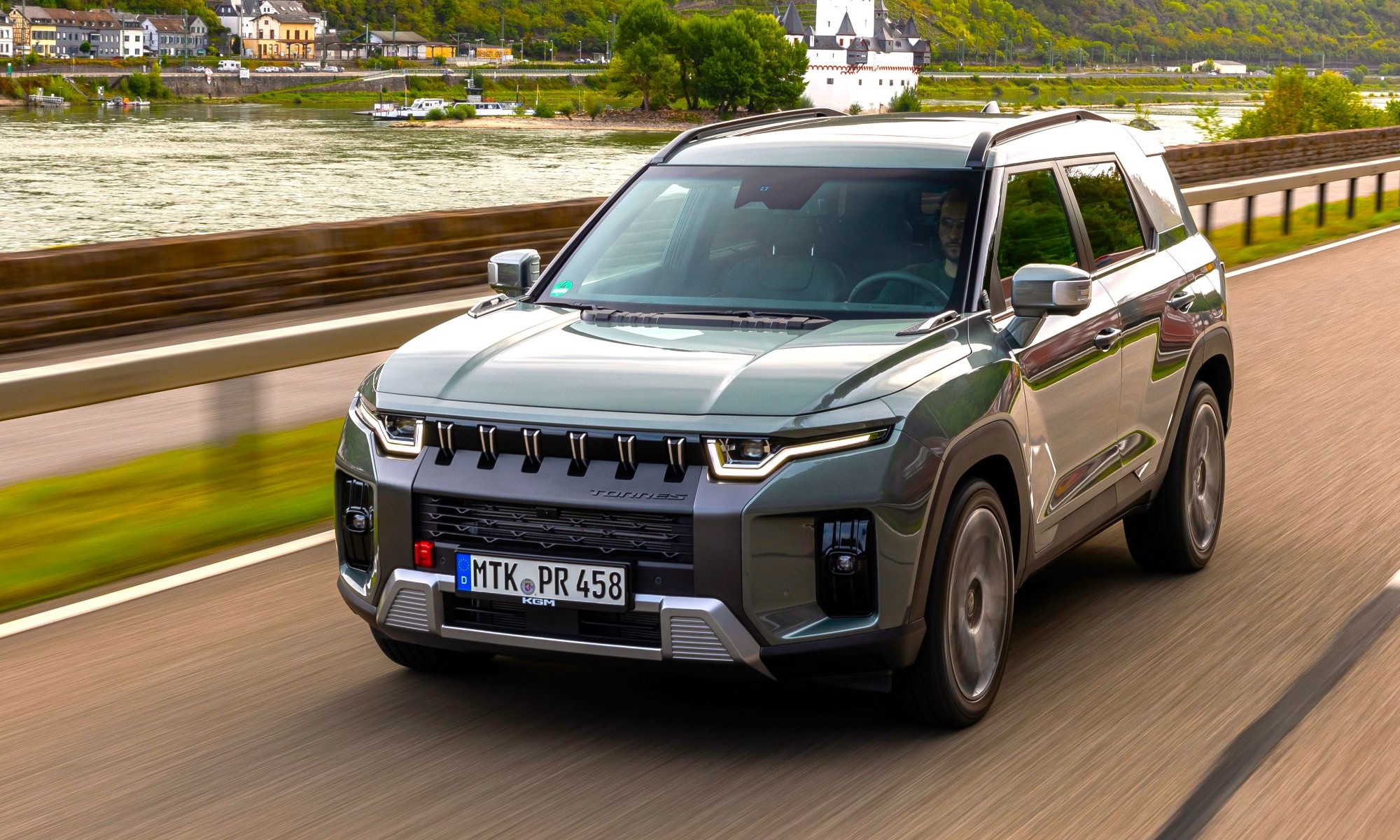 El SUV híbrido de KMG cuenta con un motor BYD, ofrece 1.280 km de autonomía y resulta más barato que el competitivo MG HS HEV.