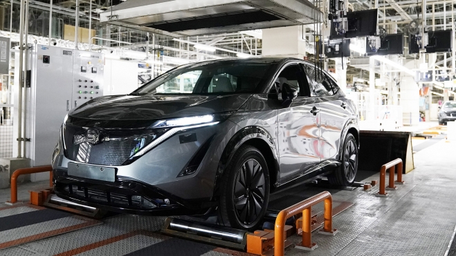 nissan cambia coches electricos por hibridos fabrica eeuu 2