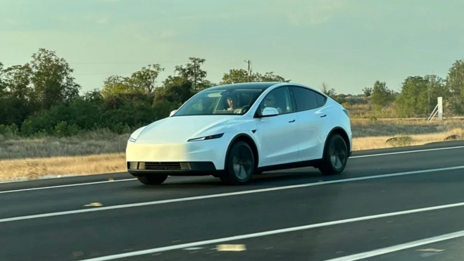 Tesla Model Y Delantera