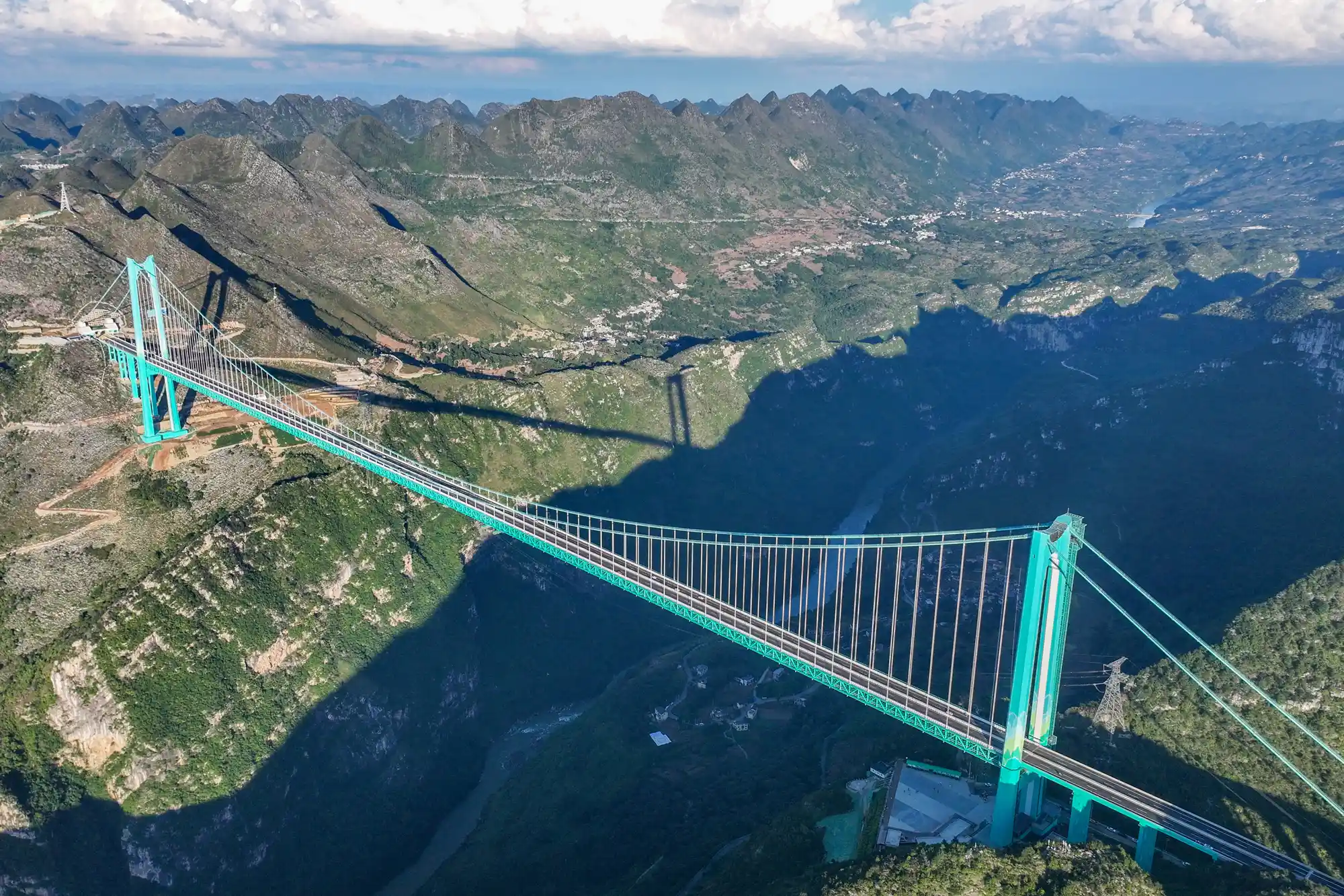 Huajiang Grand Canyon Bridge 92925 8bcd057b3a0244bd8c752a47c4751453