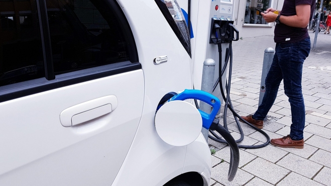 ayuda compra coches electricos phev espana se acaba 1