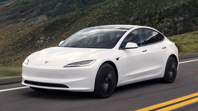 Sorpresa: el rey de ventas de eléctricos en España, el Tesla Model 3, ha presentado un acabado de acceso más barato.