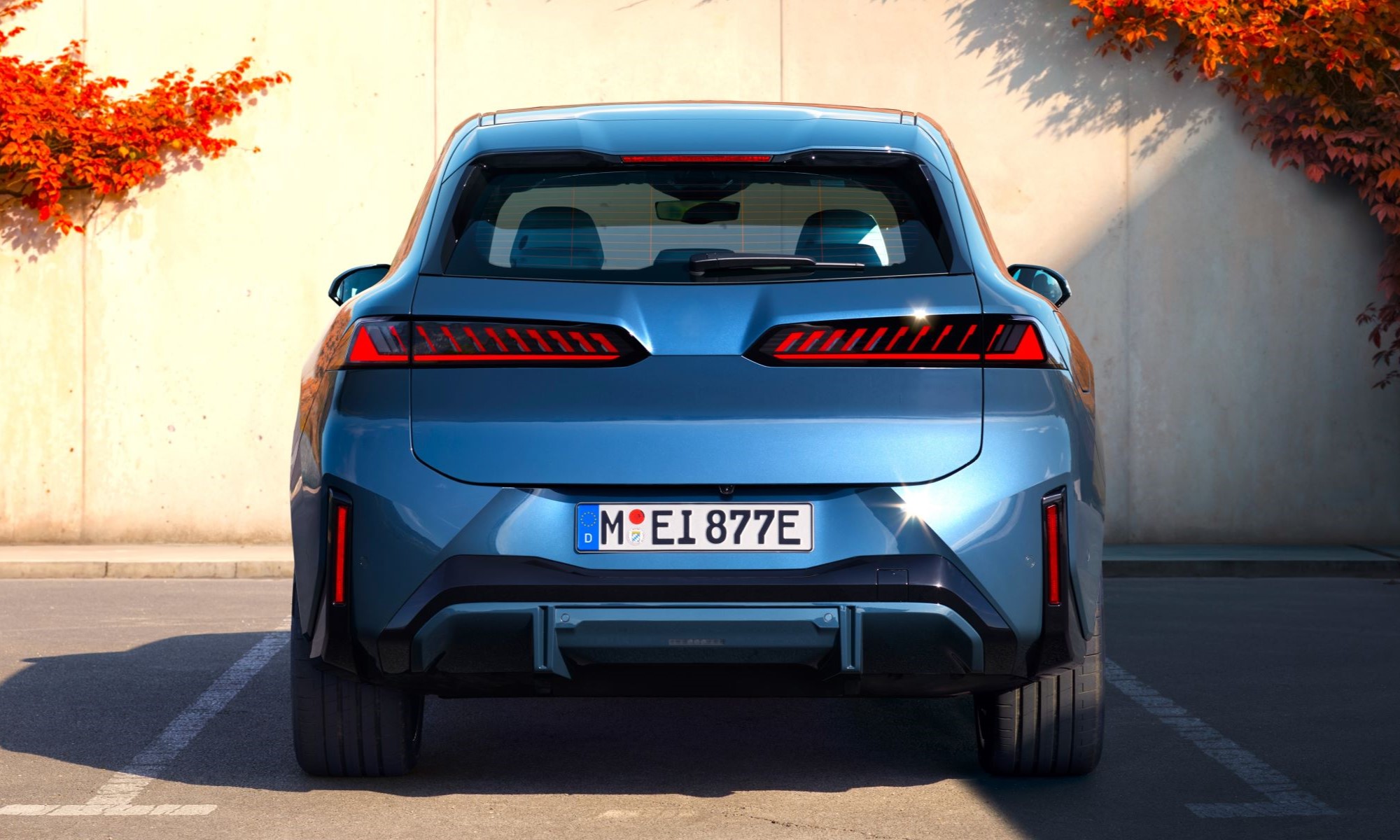 Con 102.864 ventas de coches eléctricos logradas en 90 días, este fabricante está humillando a su más directo rival.