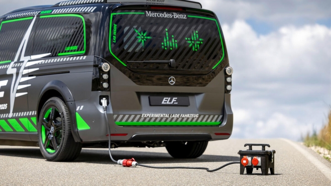 mercedes elf rear quarter static v2l