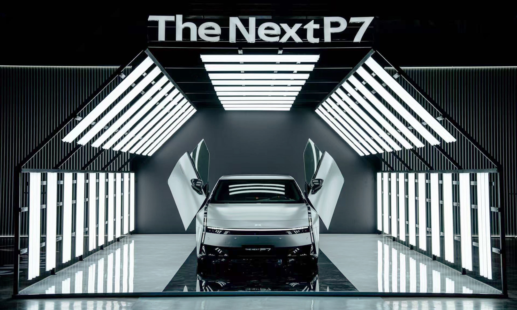 El nuevo Xpeng P7 estrena versión eléctrica de autonomía extendida.