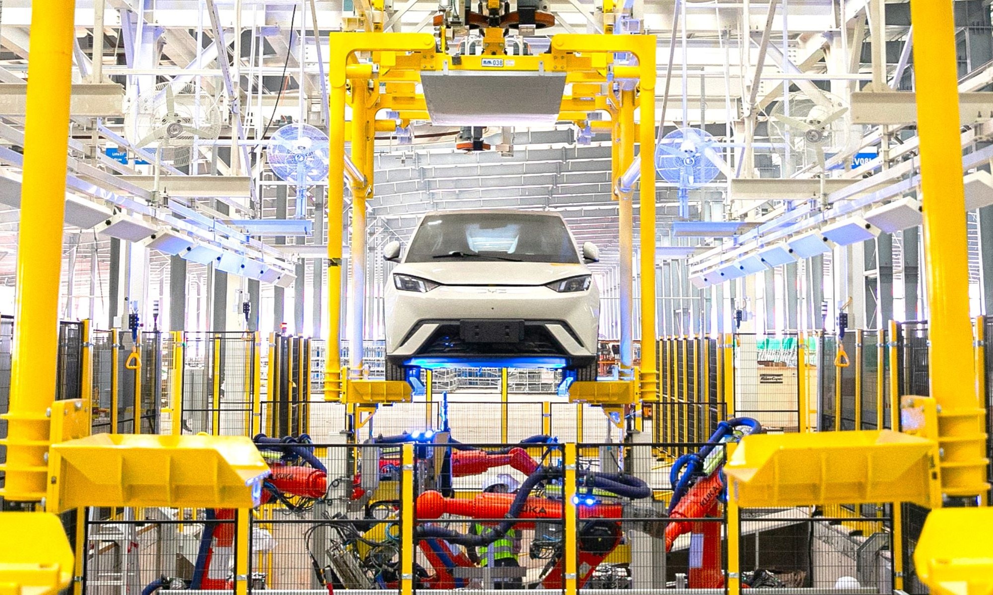 BYD está considerando muy seriamente a España como ubicación de su nueva y tercera fábrica en Europa. 