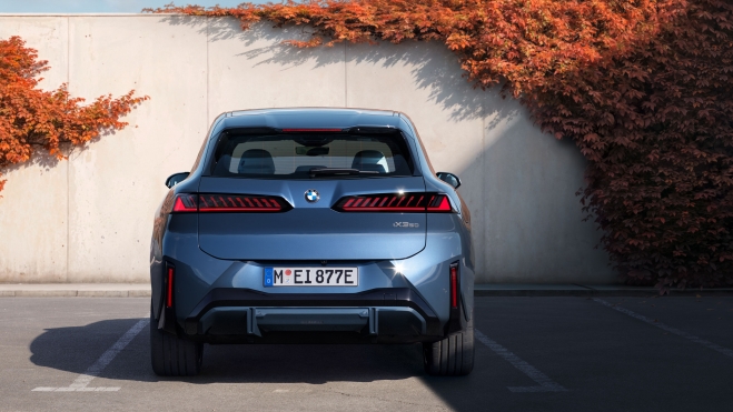 P90615627 highRes the new bmw ix3 50 x