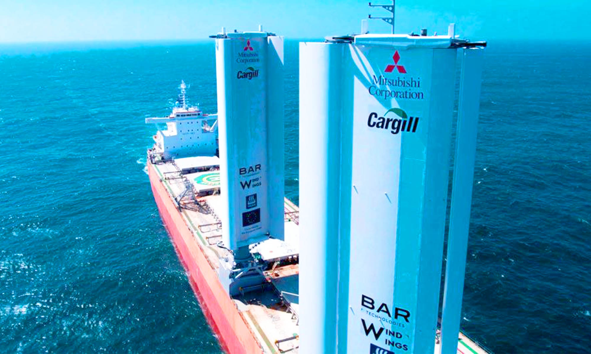 barco energia eolica velas WindWings del  Pyxis Ocean 1