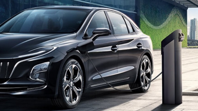 Hongqi es propiedad del fabricante estatal FAW. Hongqi es propiedad del fabricante estatal FAW.