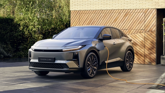 Toyota C HR+ Electric plano abierto frontal Toyota C HR+ Electric plano abierto frontal