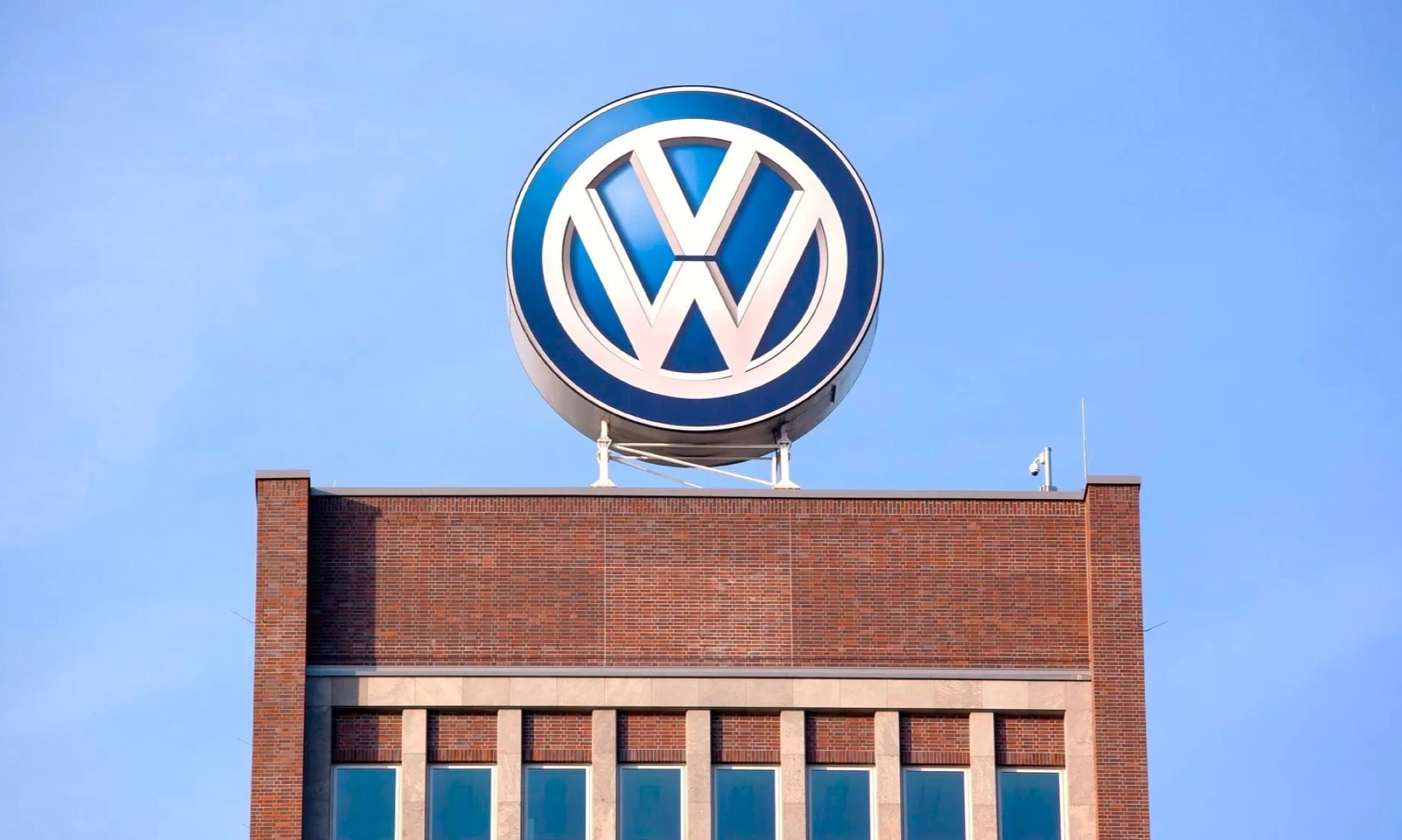 El Grupo Volkswagen ha negado rotundamente la información de que tendría problemas de liquidez por valor de 11.000.000.000 €.