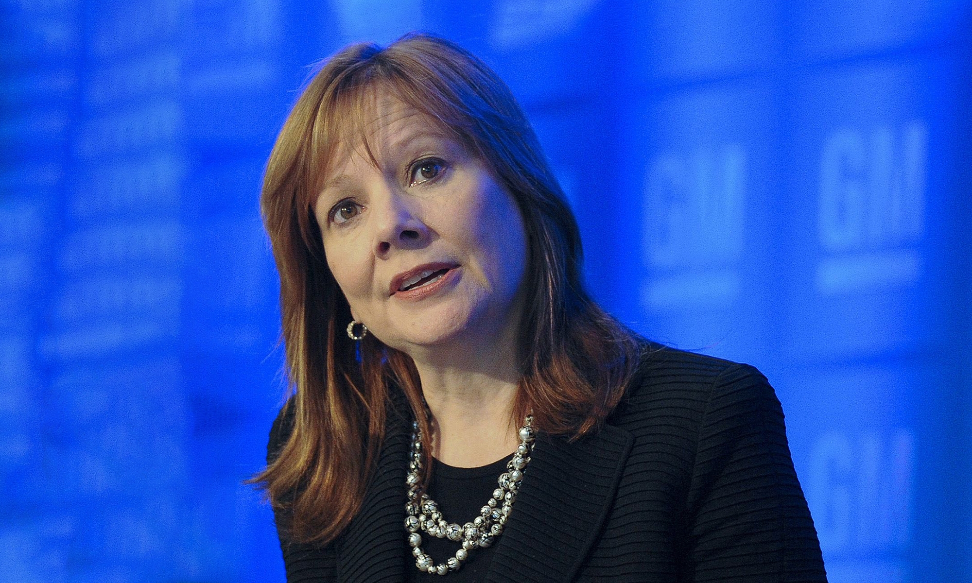 La CEO de General Motors, Mary Barra, dice que seguirá 'luchando' contra las marcas chinas. La CEO de General Motors, Mary Barra, dice que seguirá 'luchando' contra las marcas chinas.