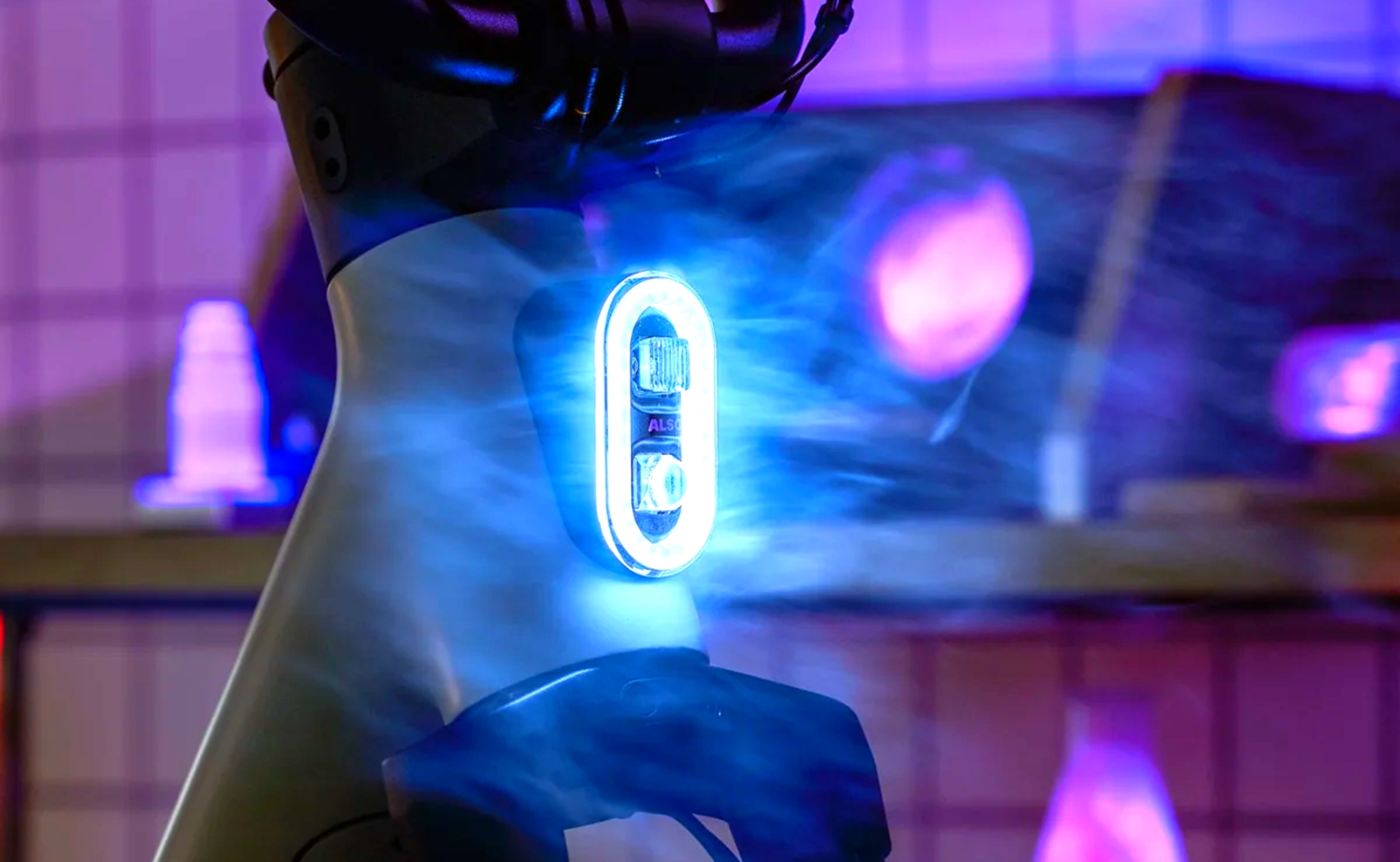 Esta luz frontal nos recuerda a la de algún conocido coche eléctrico (Foto: ALSO). Esta luz frontal nos recuerda a la de algún conocido coche eléctrico (Foto: ALSO).