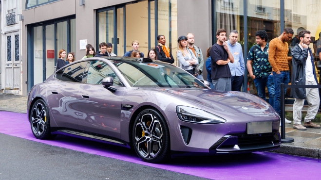 xiaomi su7 frente xiaomi su7 frente