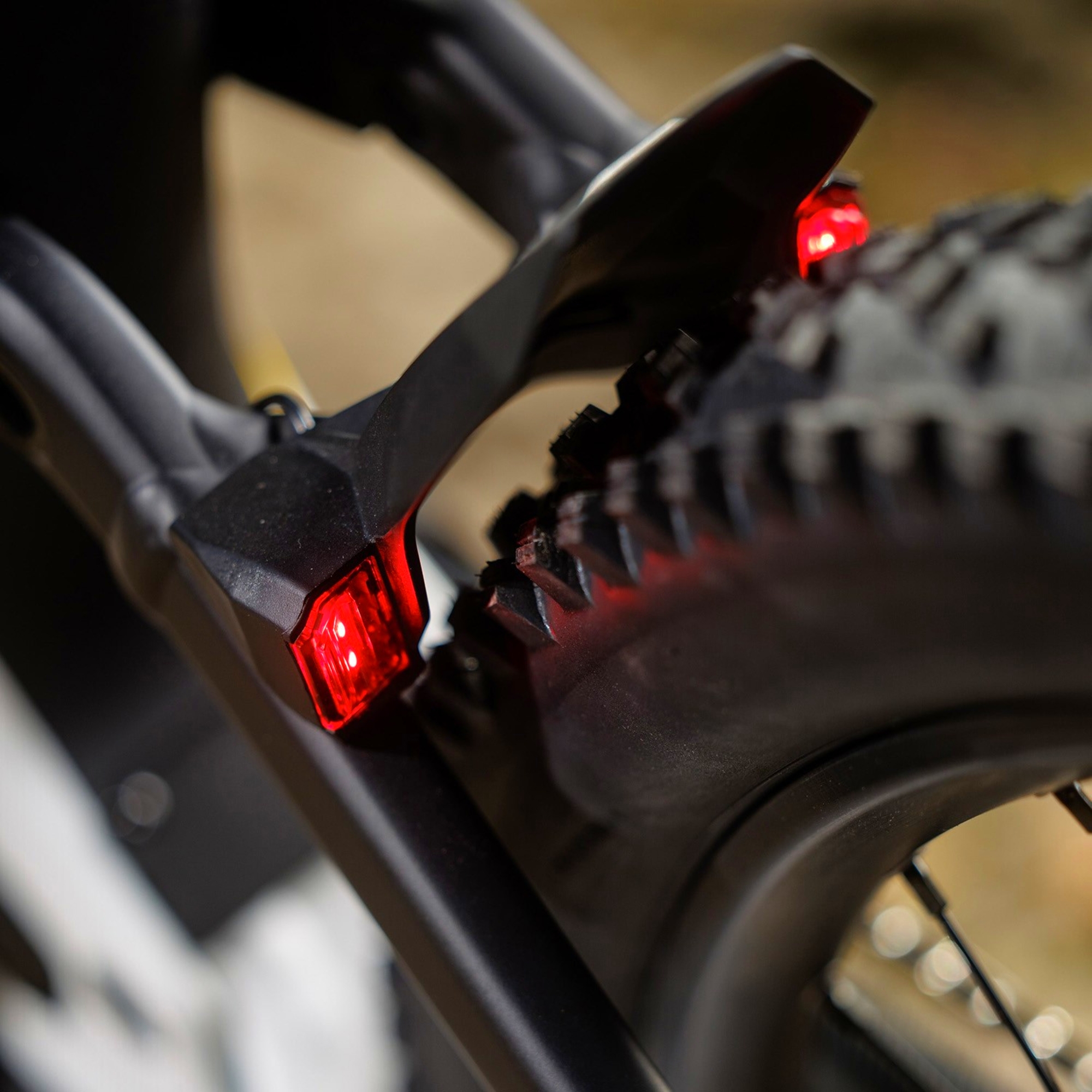 bicicleta scott patron 900 cumulus white carbon black 2025 (2)