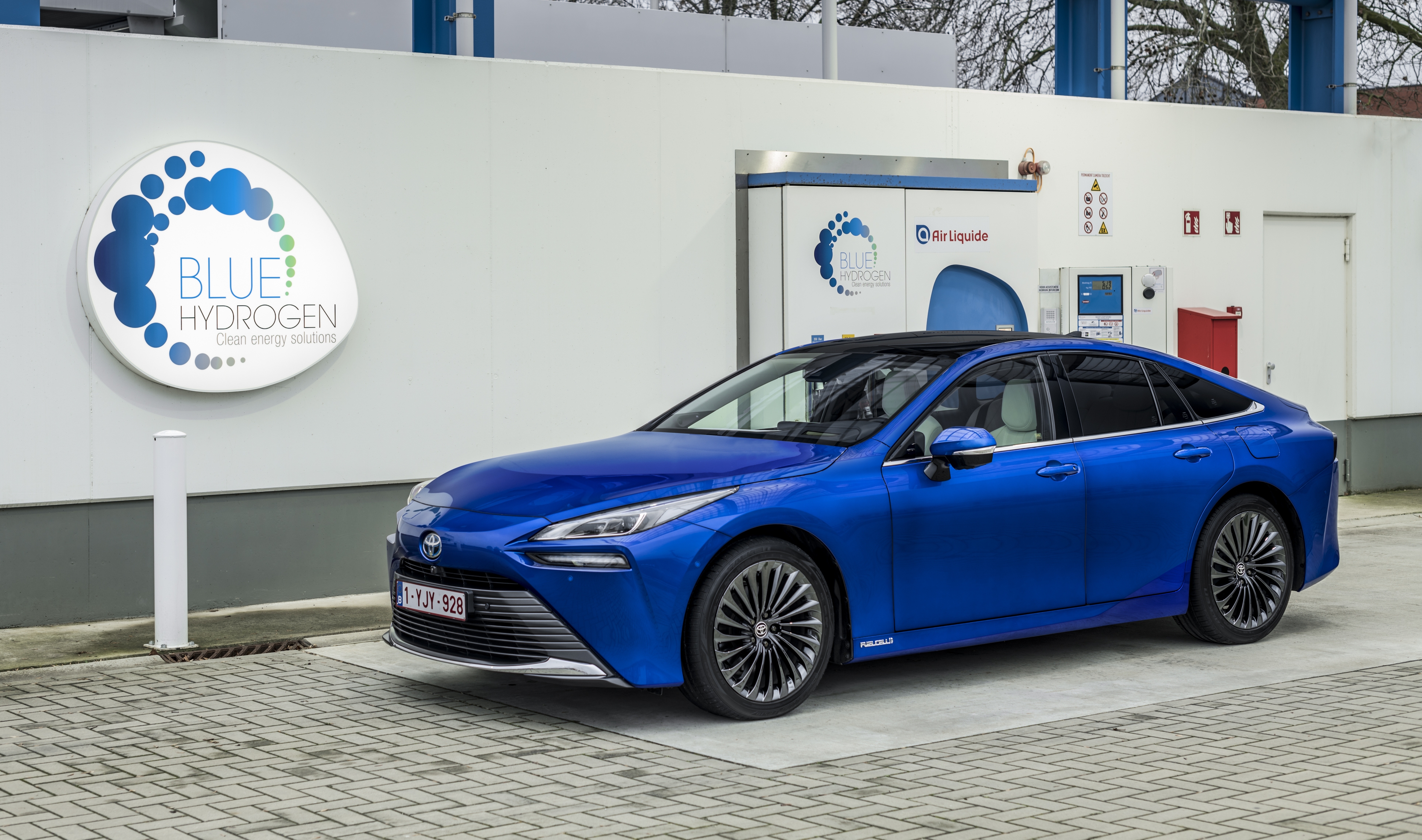 Toyota Mirai (3) Toyota Mirai (3)