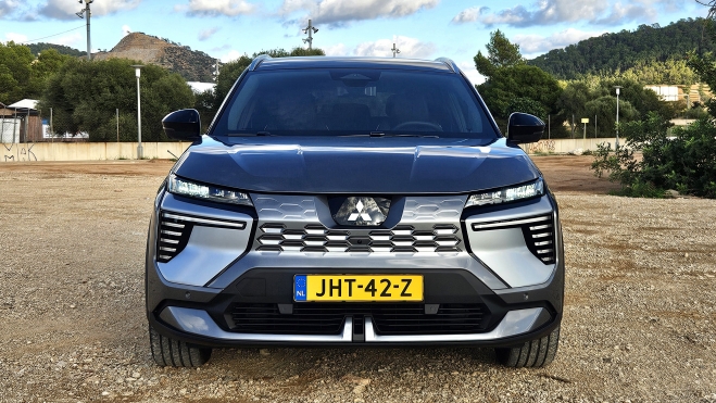 Mitsubishi Eclipse Cross 626 km autonomía 32050 euros 1.670 litros maletero (7)