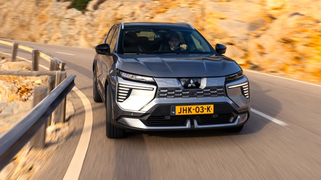 Mitsubishi Eclipse Cross 626 km autonomía 32050 euros 1.670 litros maletero (19)