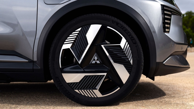 Mitsubishi Eclipse Cross 626 km autonomía 32050 euros 1.670 litros maletero (35)