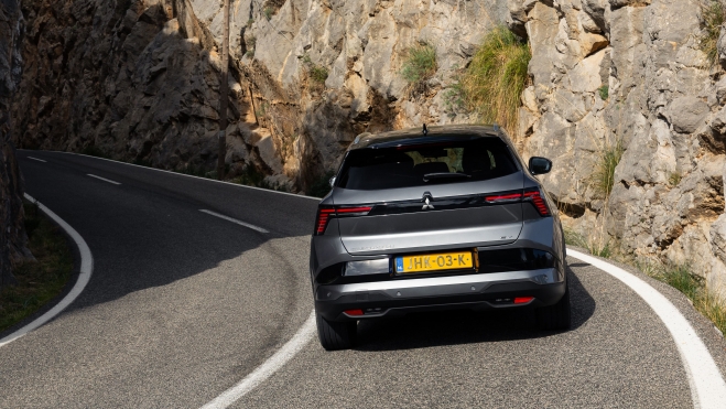 Mitsubishi Eclipse Cross 626 km autonomía 32050 euros 1.670 litros maletero (30)