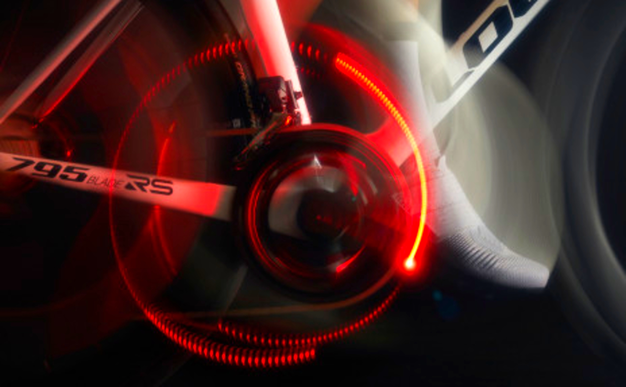 Las luces en este accesorio nos hará muy visibles en carretera (Foto: LOOK).