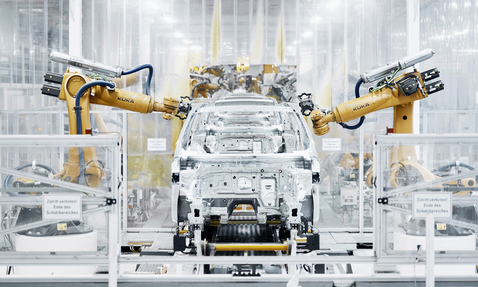 La fábrica de Volkswagen, en Wolfsburgo, obligada a detener la producción del Golf. La fábrica de Volkswagen, en Wolfsburgo, obligada a detener la producción del Golf.