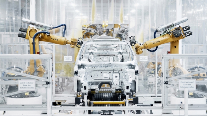 La fábrica de Volkswagen, en Wolfsburgo, obligada a detener la producción del Golf. La fábrica de Volkswagen, en Wolfsburgo, obligada a detener la producción del Golf.