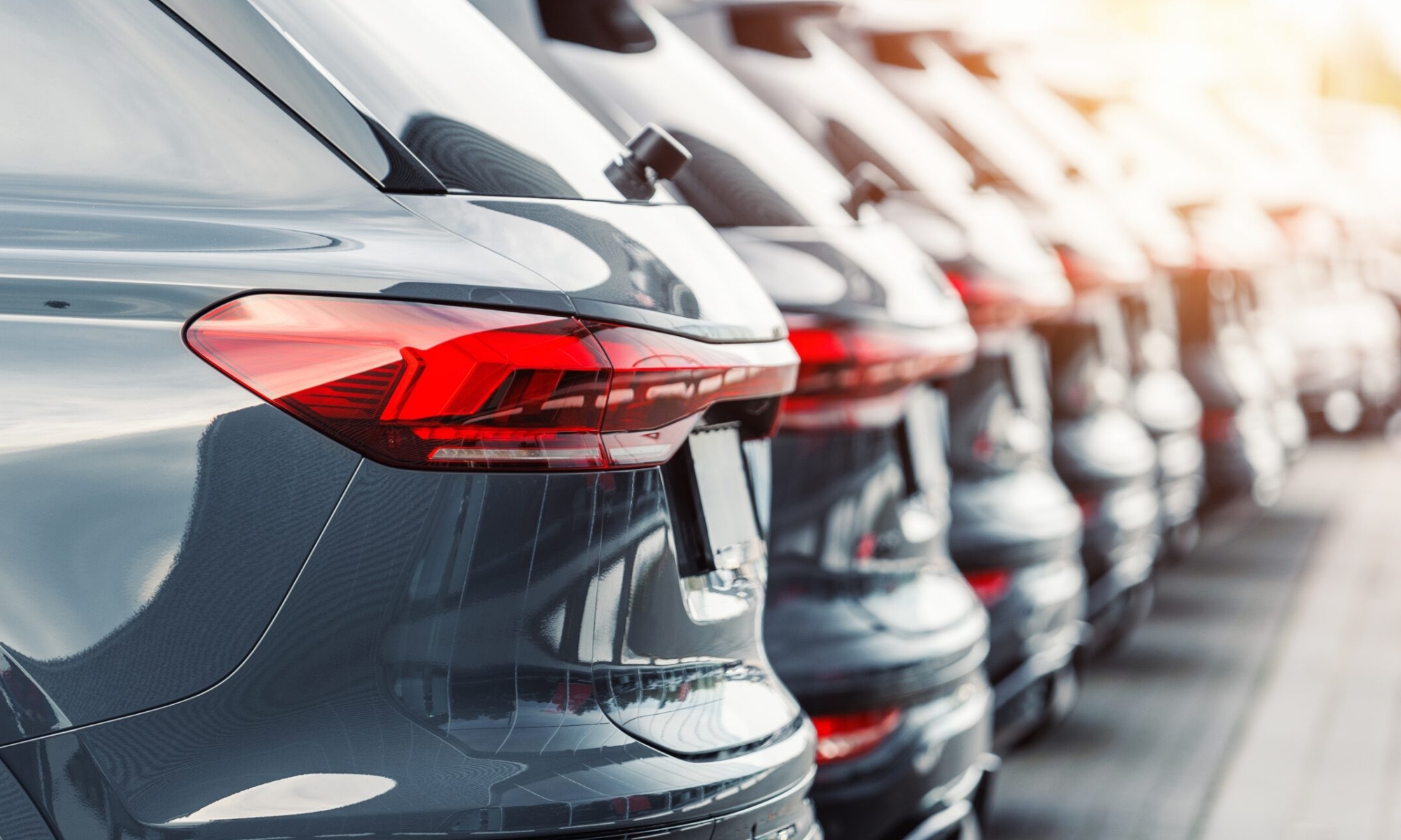 El 22% de los coches nuevos en octubre fue eléctrico o híbrido enchufable.