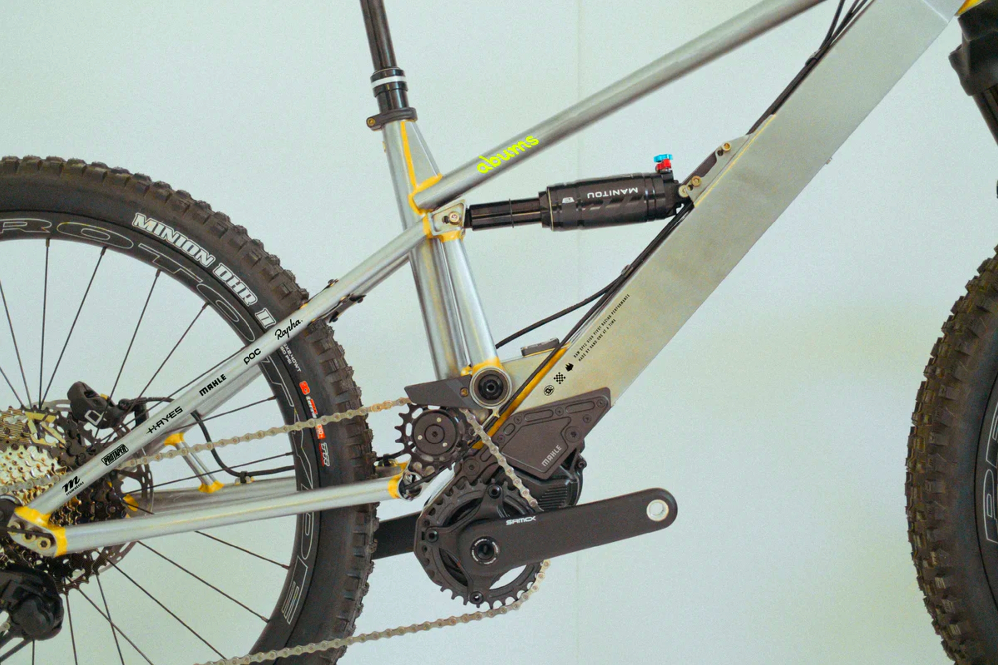 Un cuadro de acero con batería integrada, algo inédito en el sector (Foto: ABUMS).